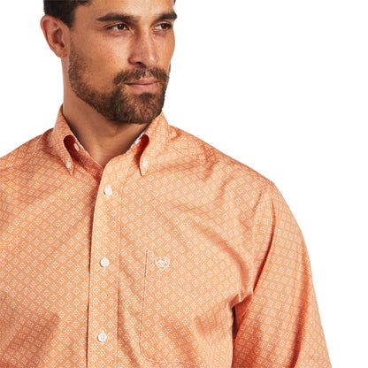 Ariat® Men's Yakov Wrinkle Free Long Sleeve Button Front Fitted Shirt