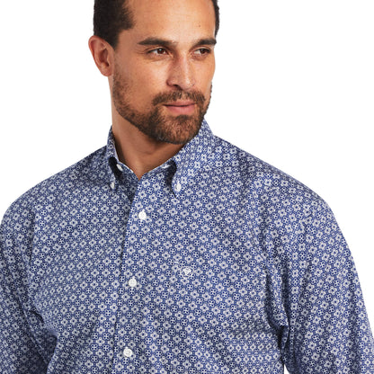 Ariat® Men's Ernest Wrinkle-Free Long Sleeve Button Front Western Shirt